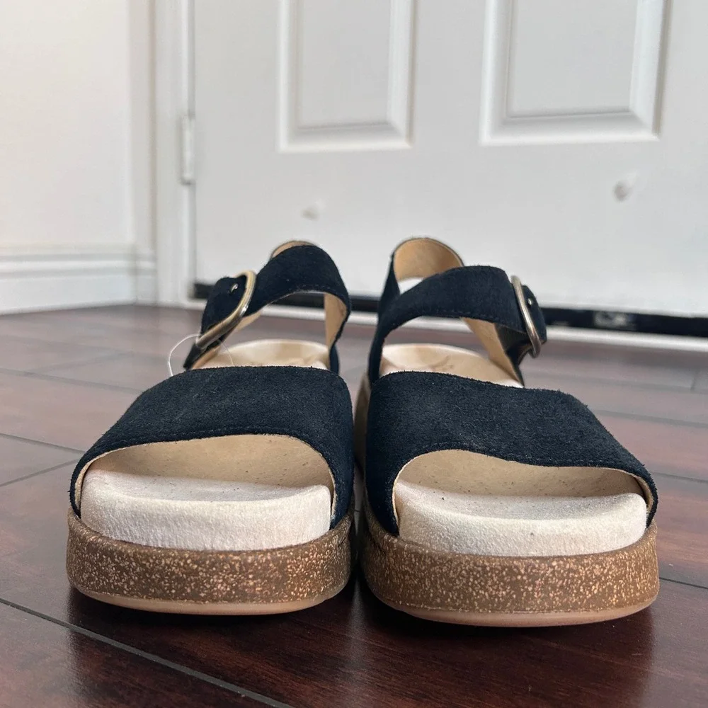 Dansko Bianca Chunky Platform Wedge Suede Sandals Women size 41 NWOB $150